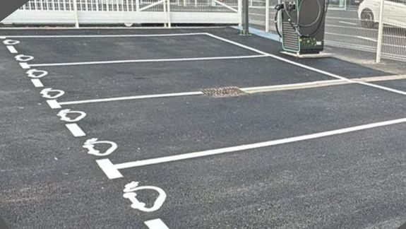 Marquage PMR et IRVE : Le défi d'une intervention bouclée en 1 jour