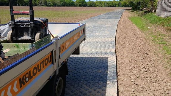 Protection des sols sur chantier : création d'un accès temporaire
