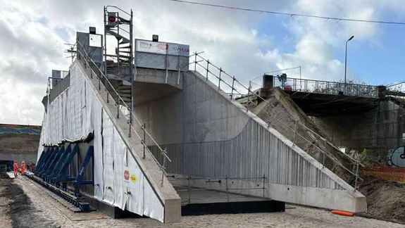 Location de ponts lourds : le défi du ripage d'un pont de 1050 tonnes