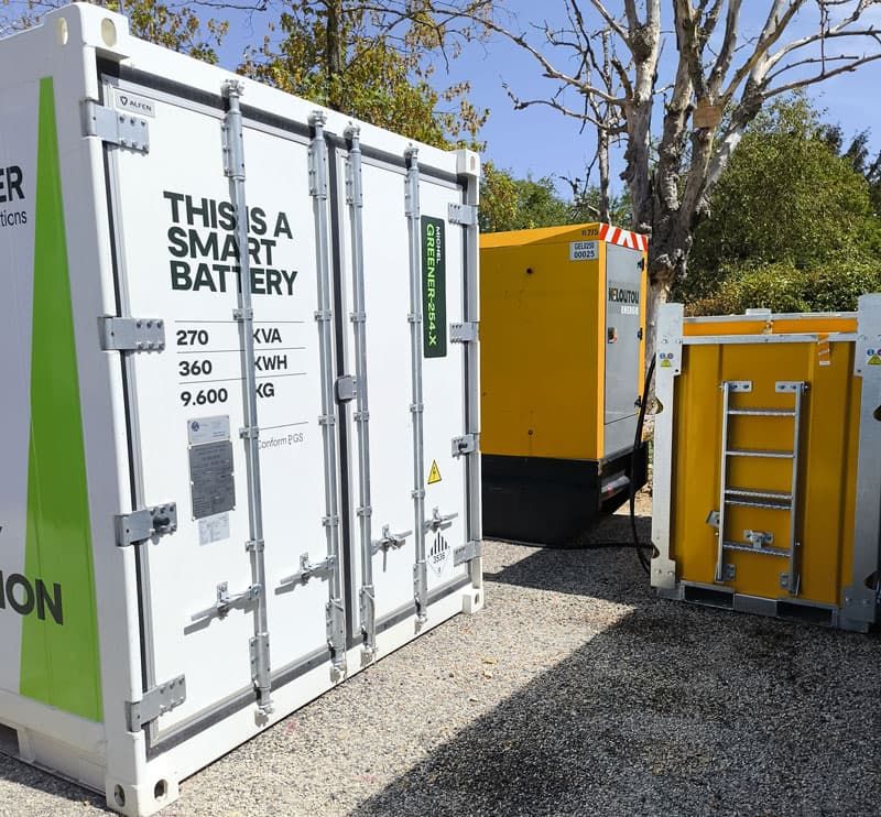 Hybridation batterie et groupe électrogène