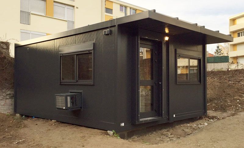 Bureau modulaire peint en noir