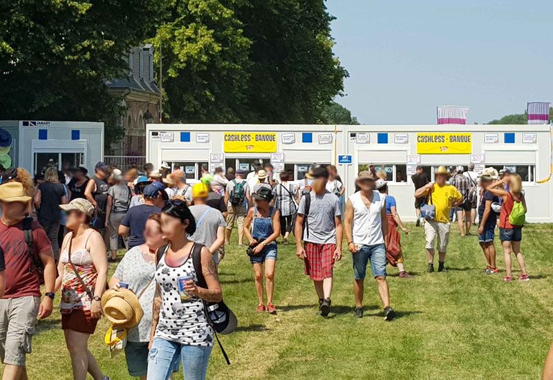 Constructions modulaires durant un festival