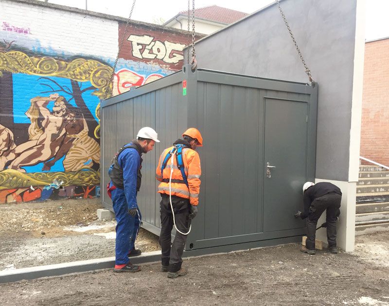 Grutage bâtiment modulaire sur fondations