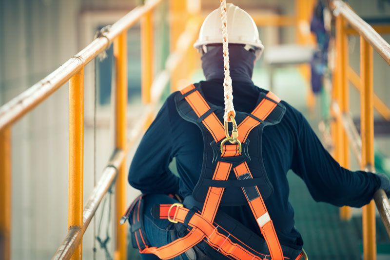 Harnais de sécurité pour le travail en hauteur