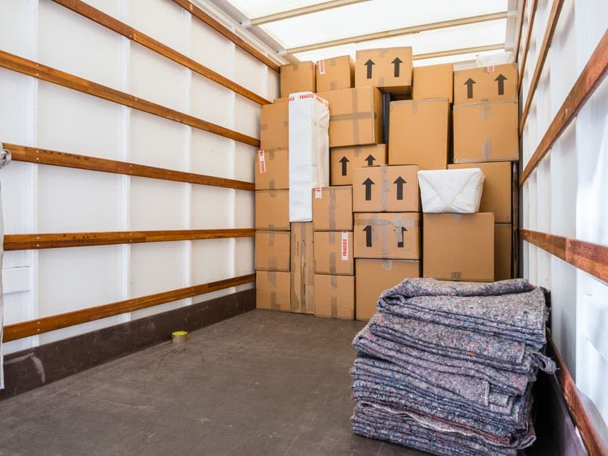 Intérieur camion de déménagement
