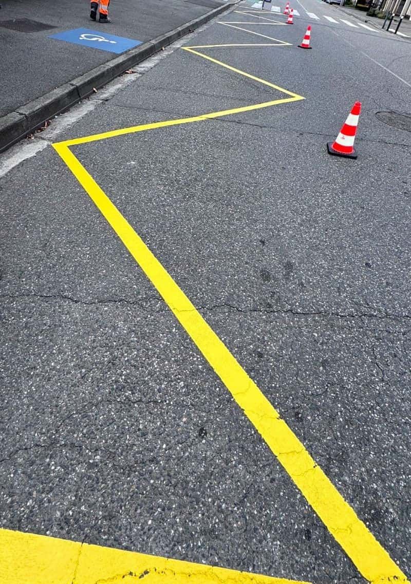 Marquage au sol : ligne de bus