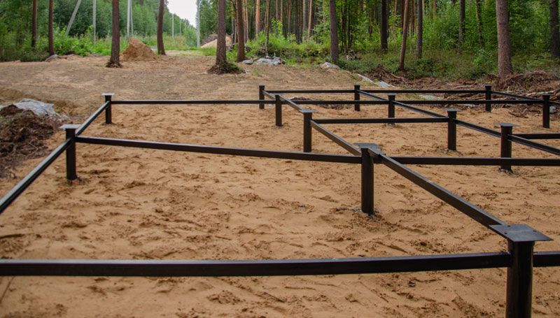 Pieux vissés dans sol difficile